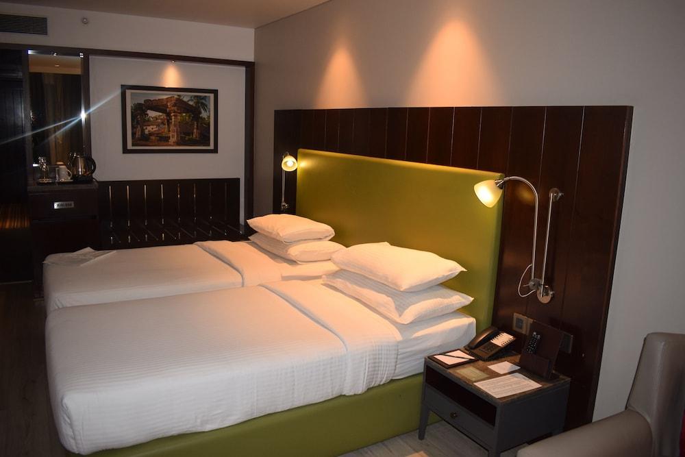Country Inns & Suites By Radisson Manipal Eksteriør bilde